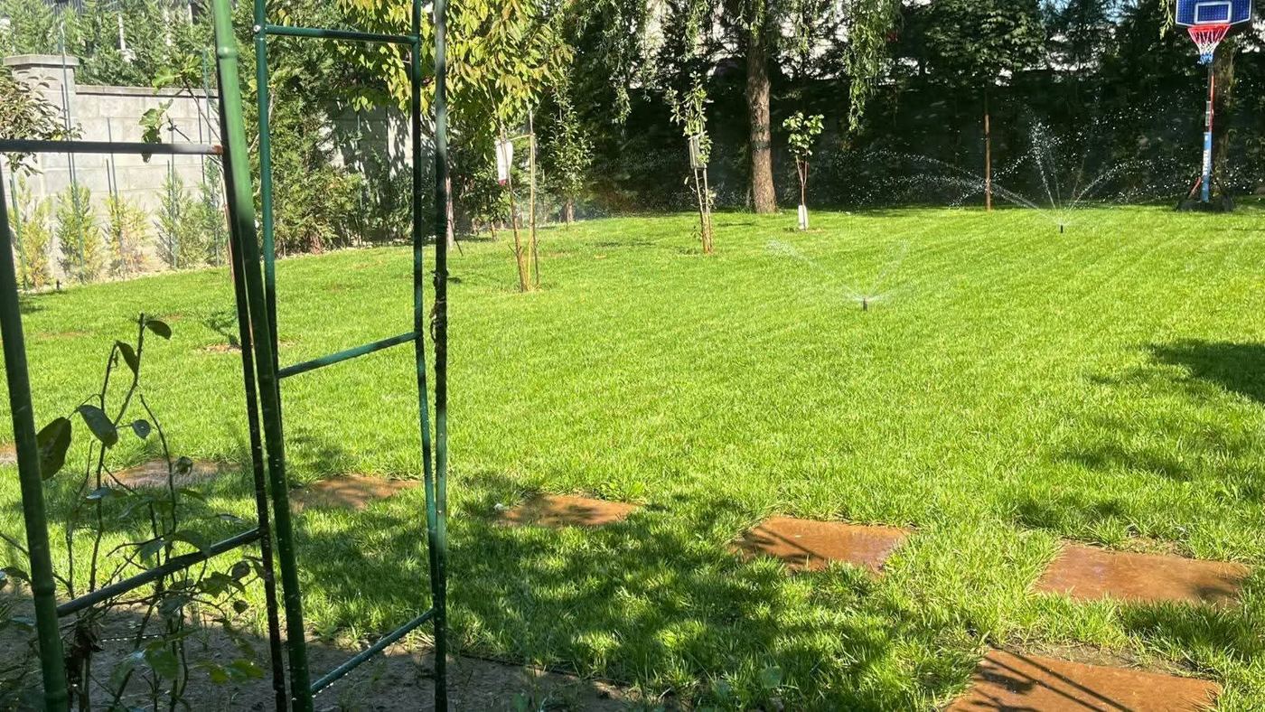 Sisteme de irigare automatizate — Visoina Garden